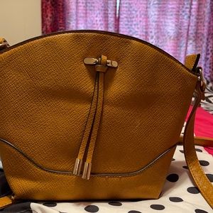 Brown Cato crossbody!